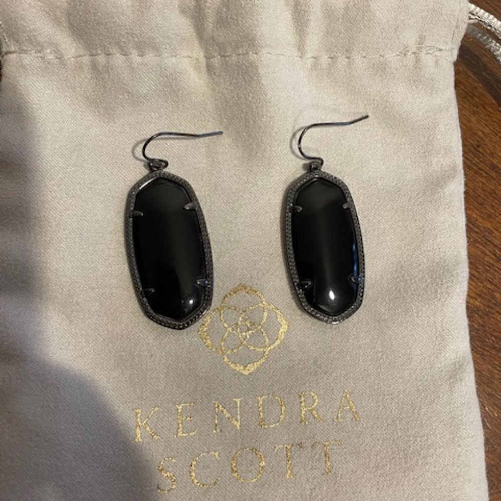 Kendra Scott black agate stone earrings in gun metal